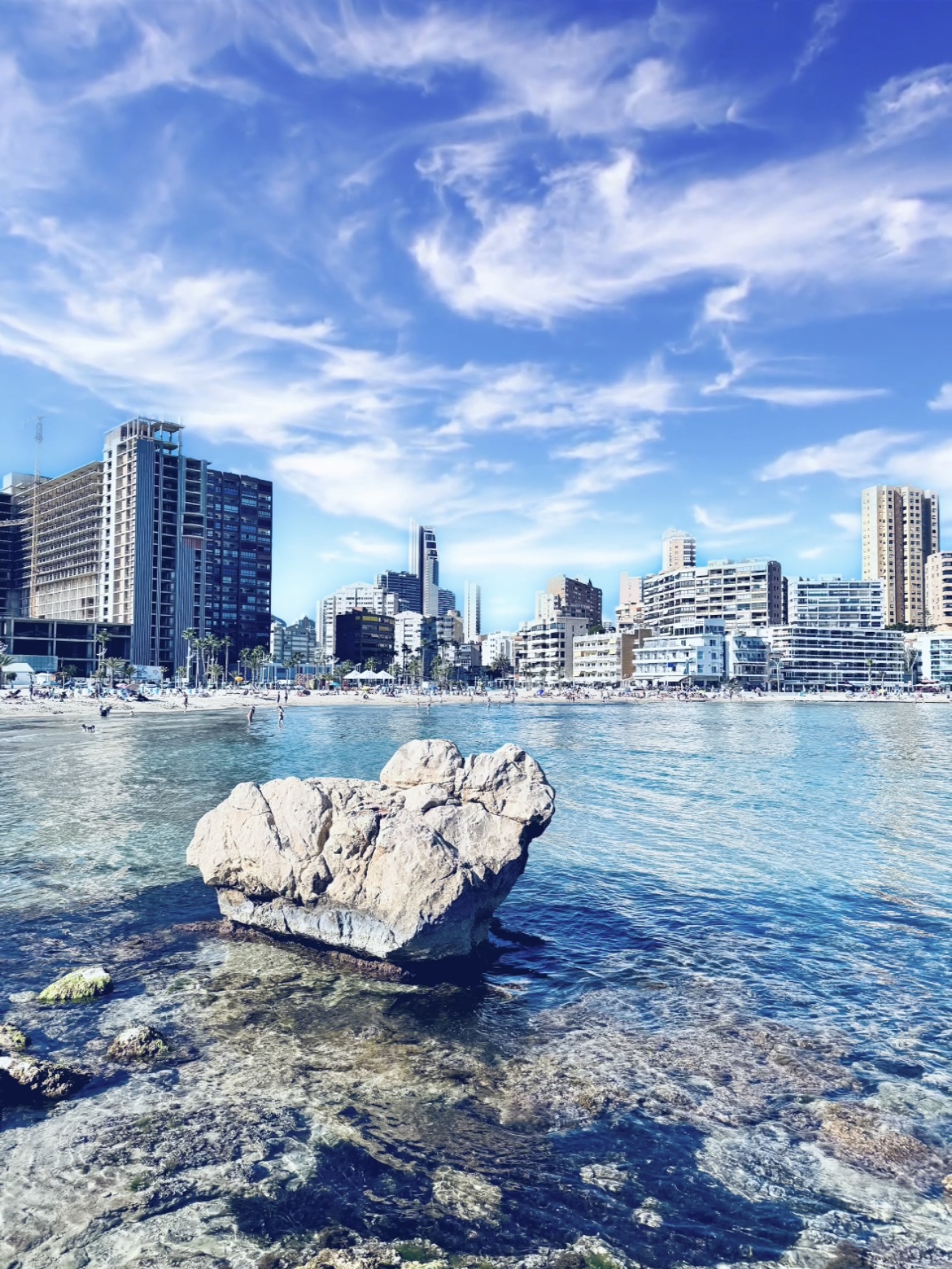 Italialainen kellotorni vuoristossa
